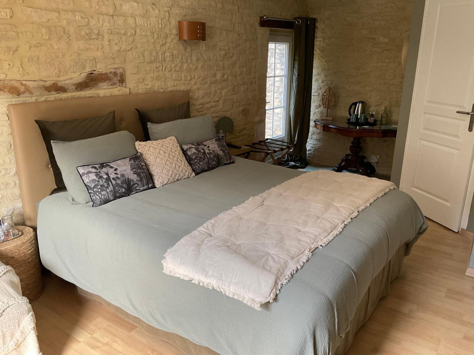 Chambres D'Hotes De L'Ancienne Auberge Thaon Eksteriør bilde